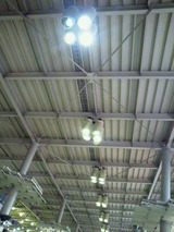 品川駅の天井照明