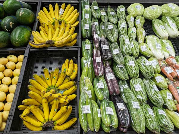 スーパーで売られているフィリピン産バナナの写真
